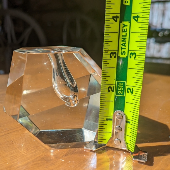 Petite, Mid-Century Modern, faceted crystal "Orchid" bud vase by Timo Sarpaneva - Picture 9 of 14